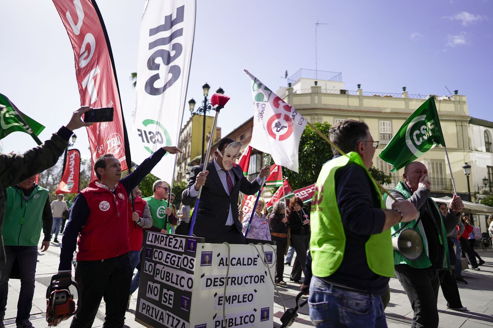 La manifestación de empleados municipales, en imágenes
