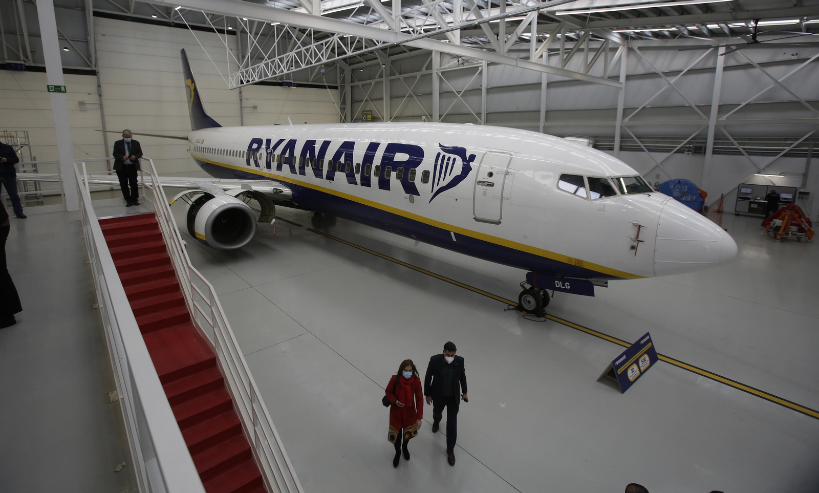 NUEVO HANGAR DE RYANAIR