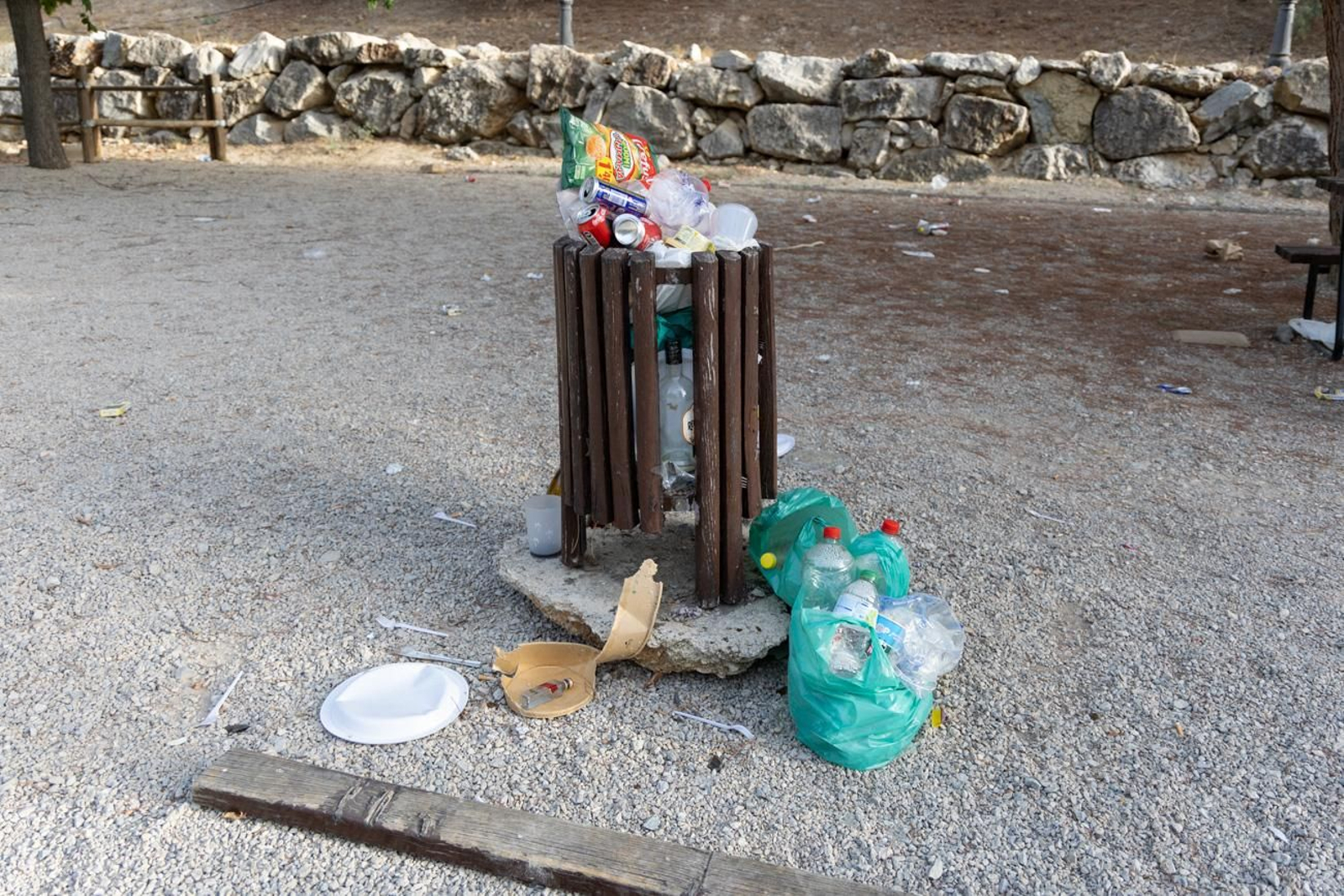 Estado de abandono del parque del Cerro de las Canteras