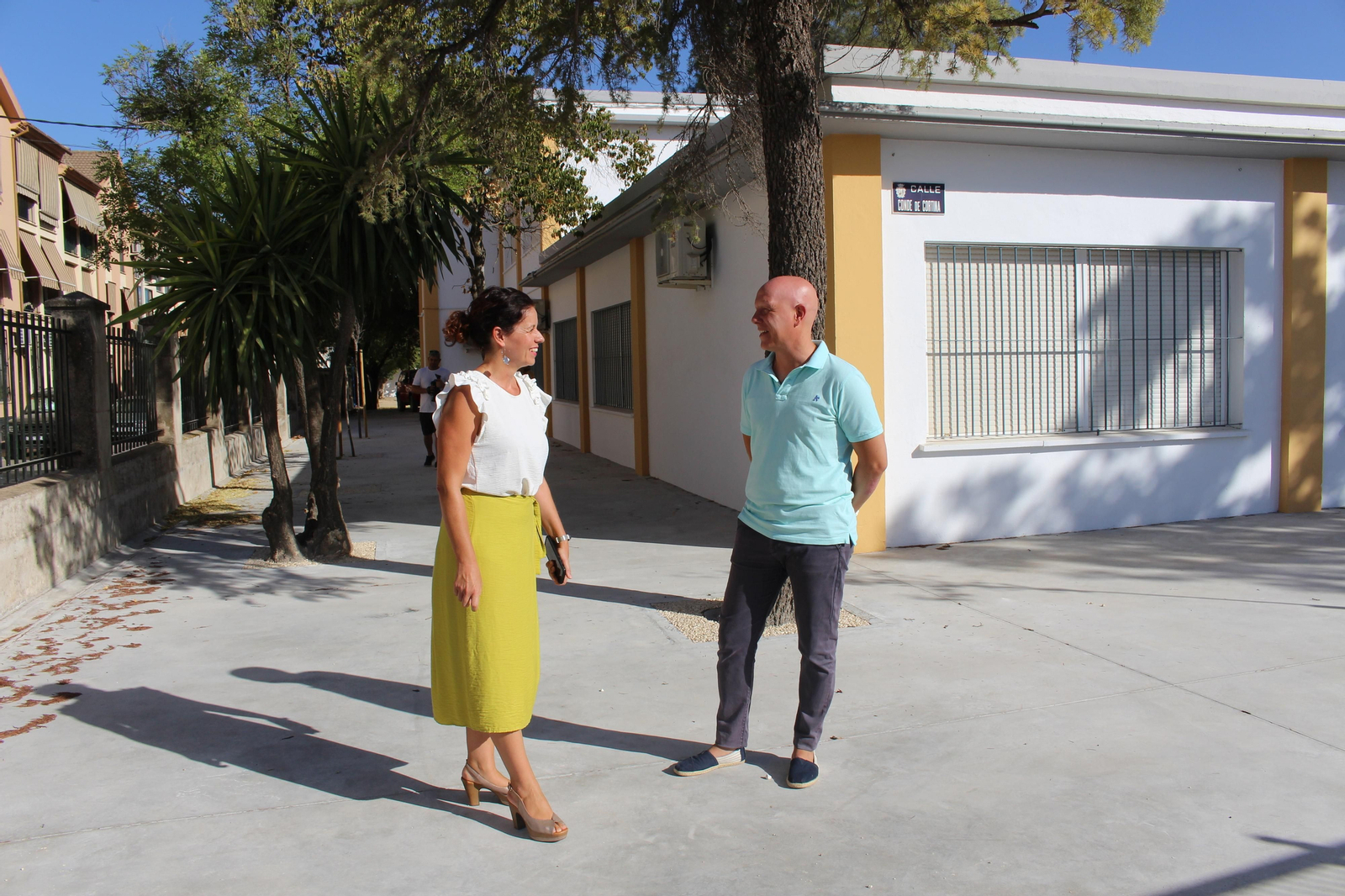 La teniente de alcalde de Infraestructuras, Raquel Casado junto con el delegado de Educación, Miguel Sánchez. La teniente de alcalde de Infraestructuras, Raquel Casado junto con el delegado de Educación, Miguel Sánchez.