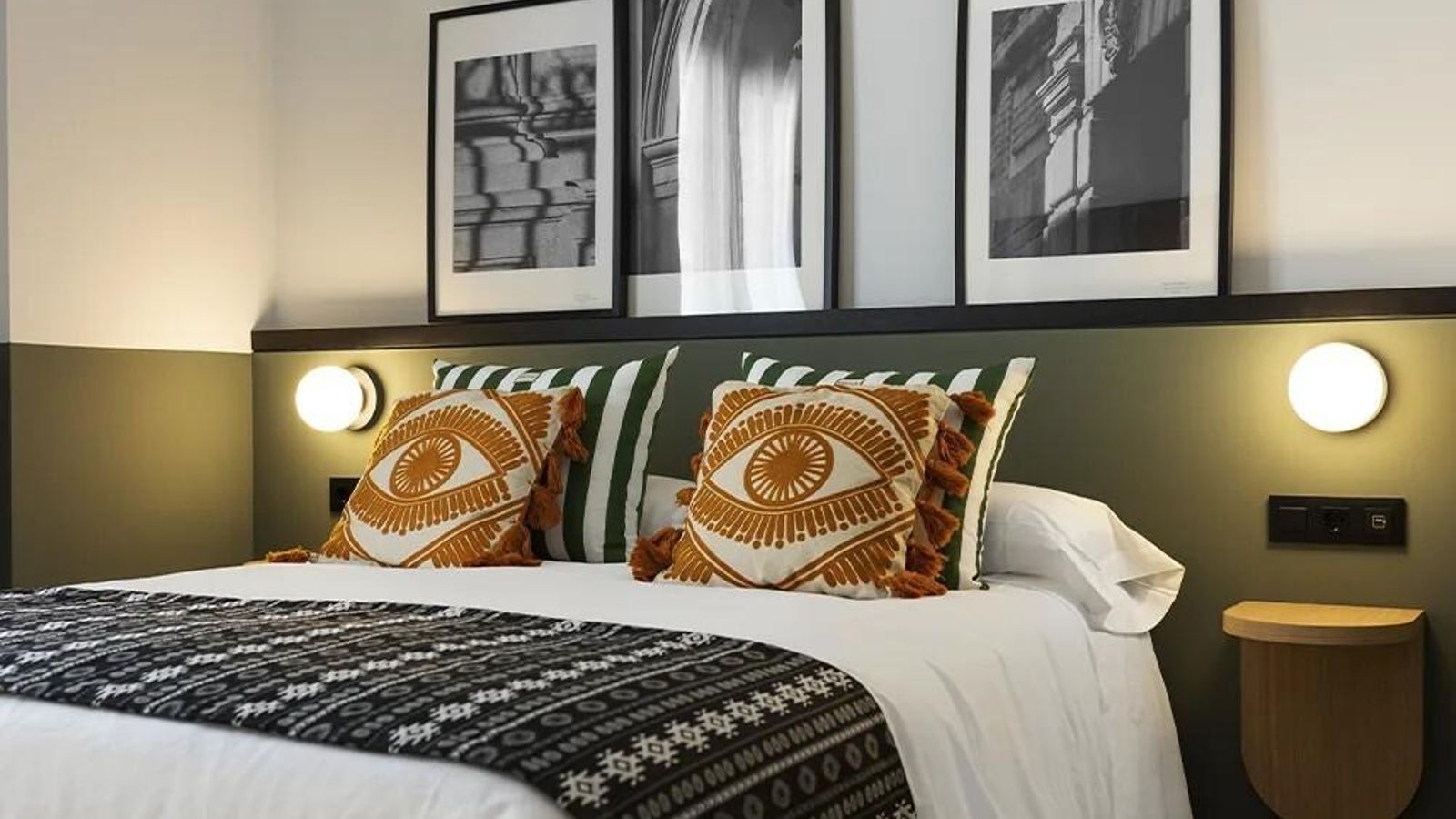 Las habitaciones dobles son exteriores con balcón y cuentan con todas las comodidades