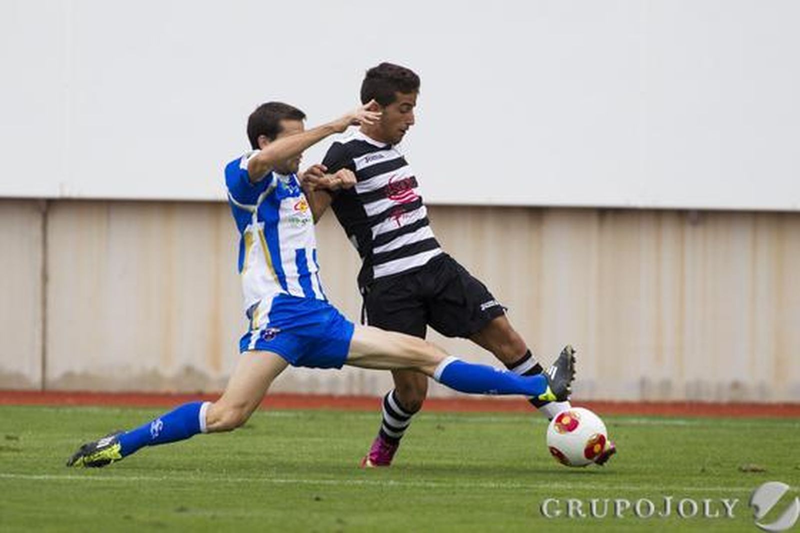 Carrillo es destituido tras la derrota de los azulinos (4-0) en Lorca

Foto: LOF (Pascu Mendez)