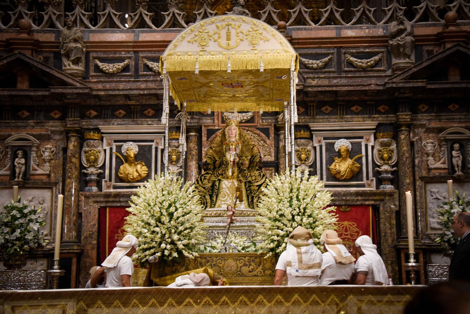Las fotografías de la procesión de la Virgen de los Reyes 2025