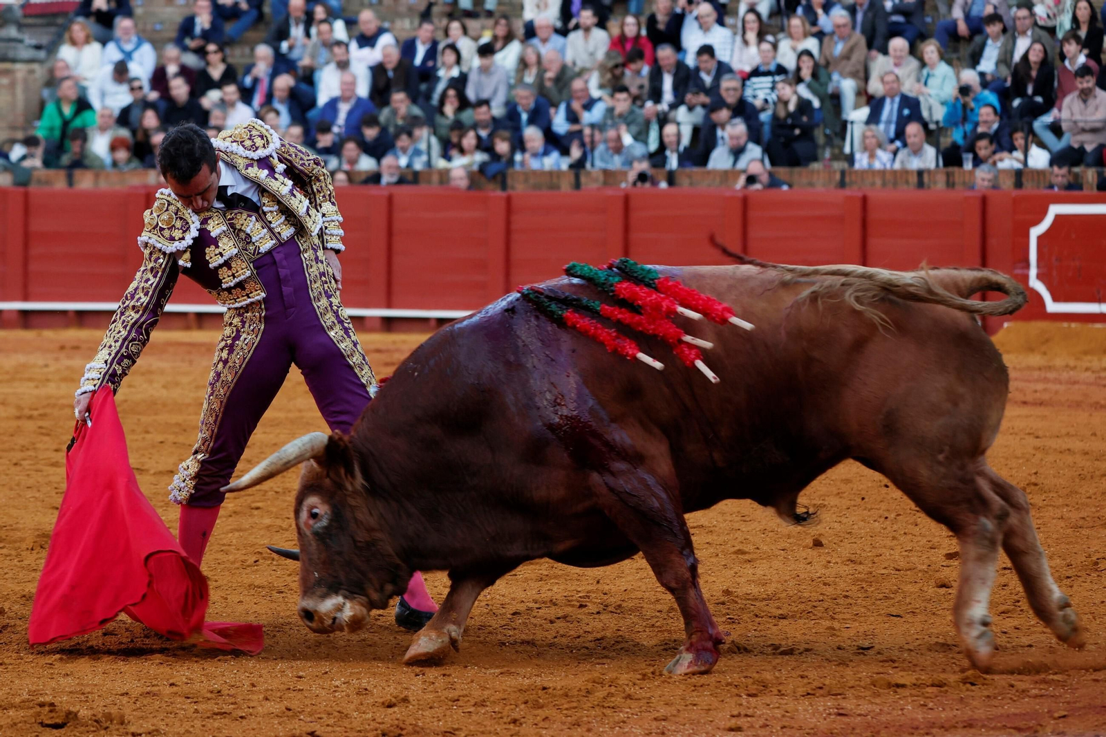 Las fotos de la corrida de David Galván, El Fandi y Ginés Marín en la Maestranza