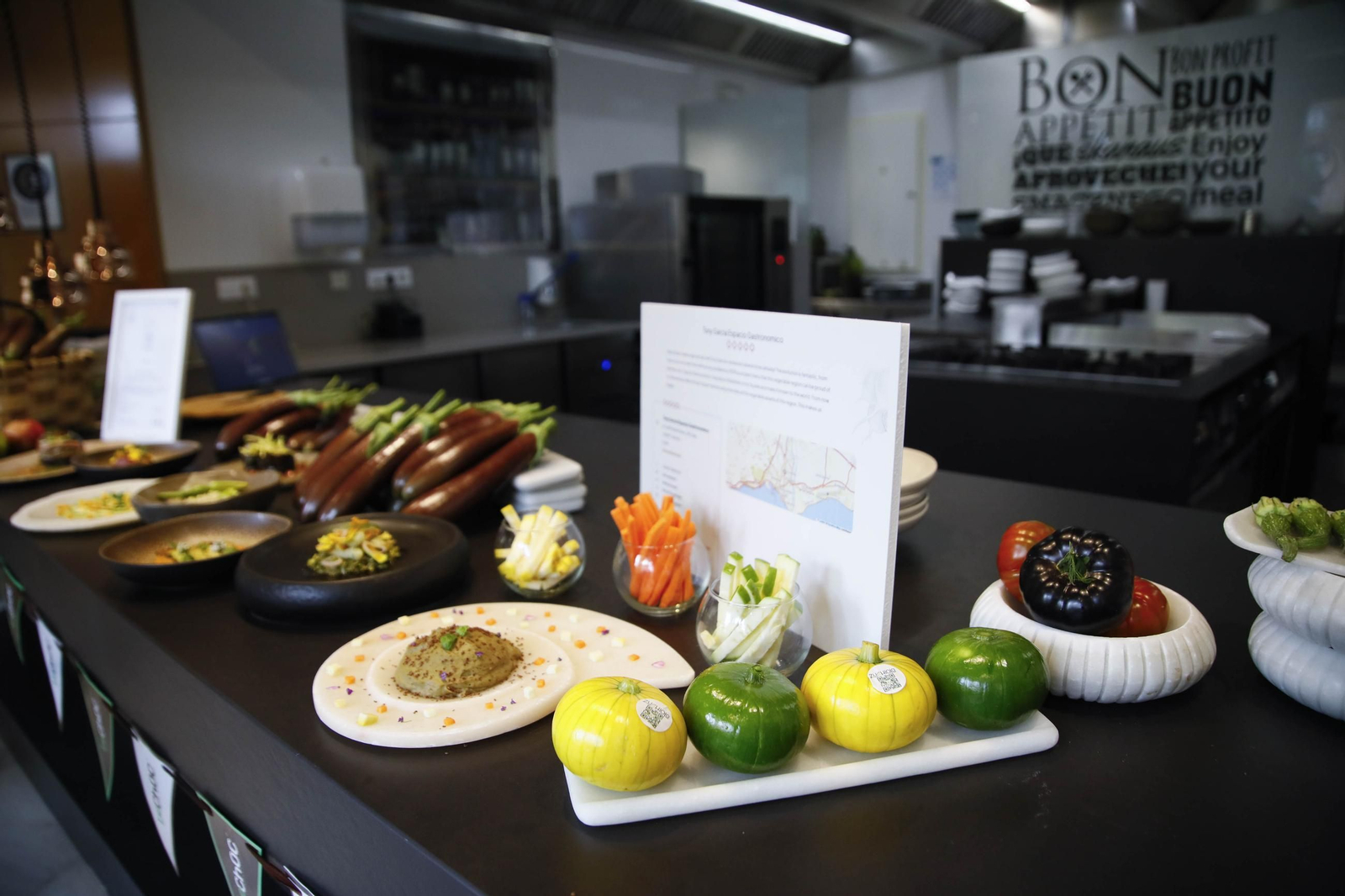 Las imágenes de una nueva variedad de berenjena en Almería