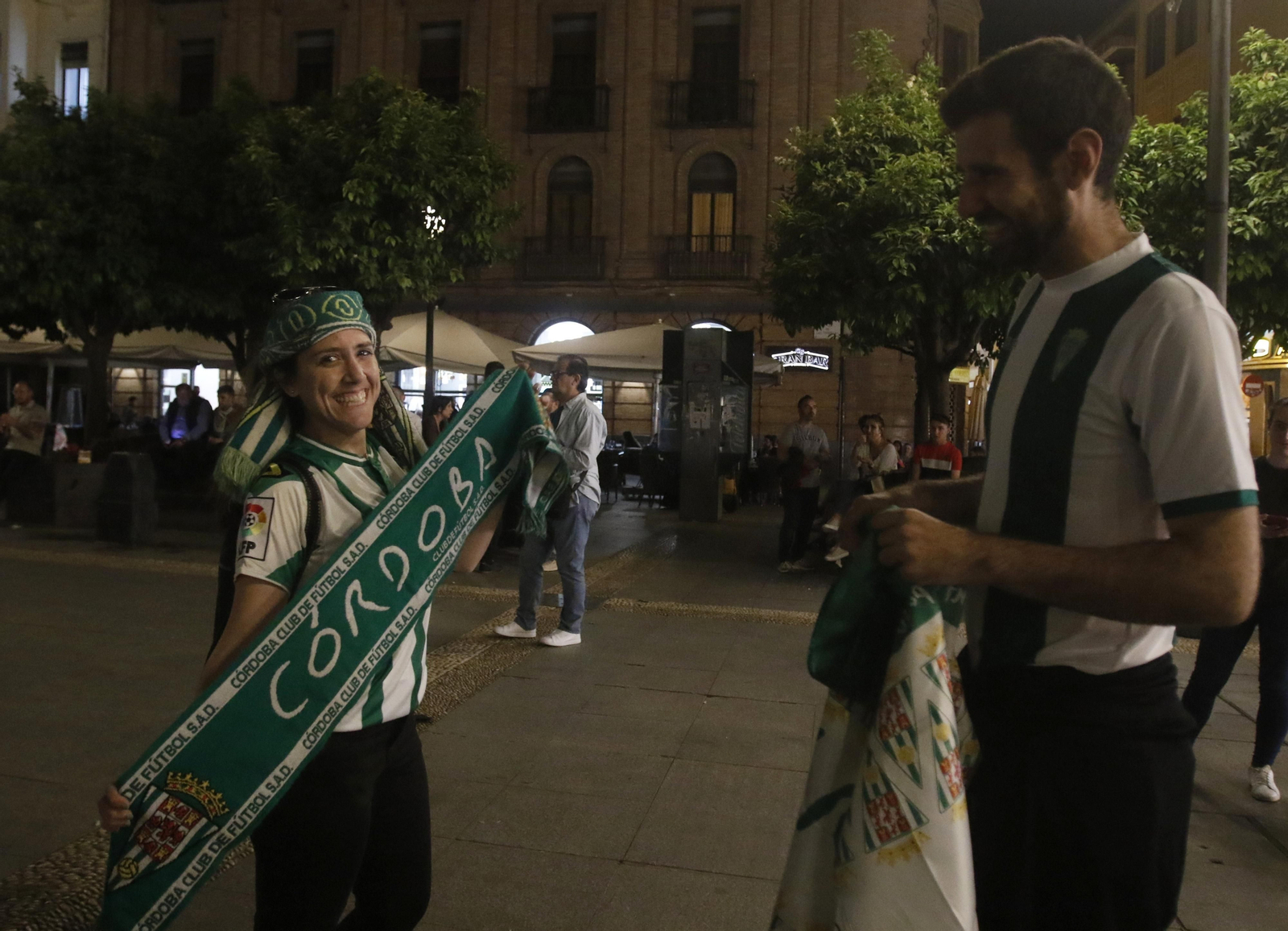 La fiesta de la afición del Córdoba CF en Las Tendillas