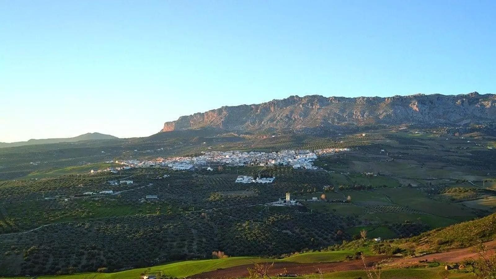 La Junta de Andalucía no autoriza los parques eólicos junto a El Torcal de Antequera