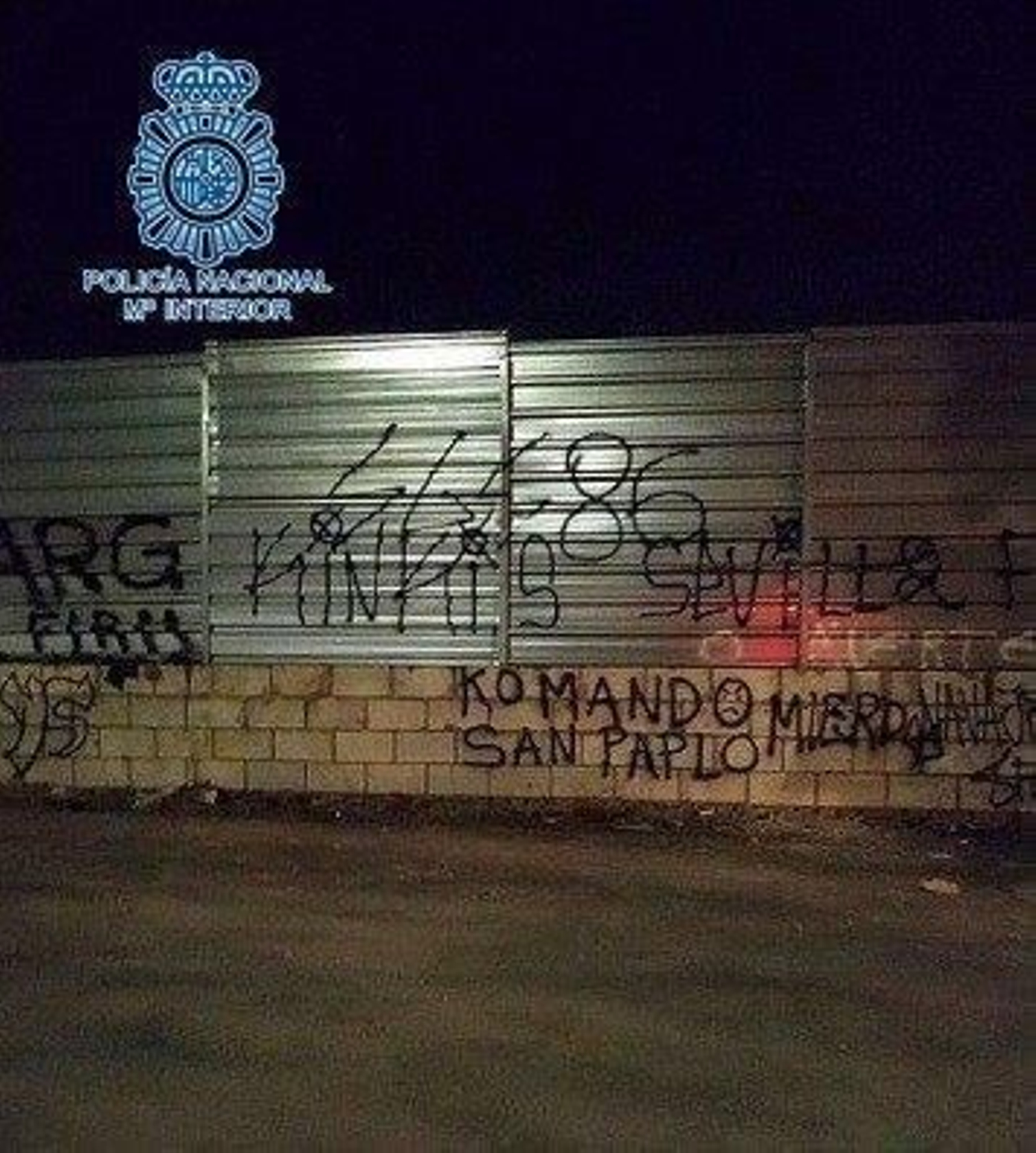 Más grafitis de los Supporters en la zona de encuentro de los Biris.