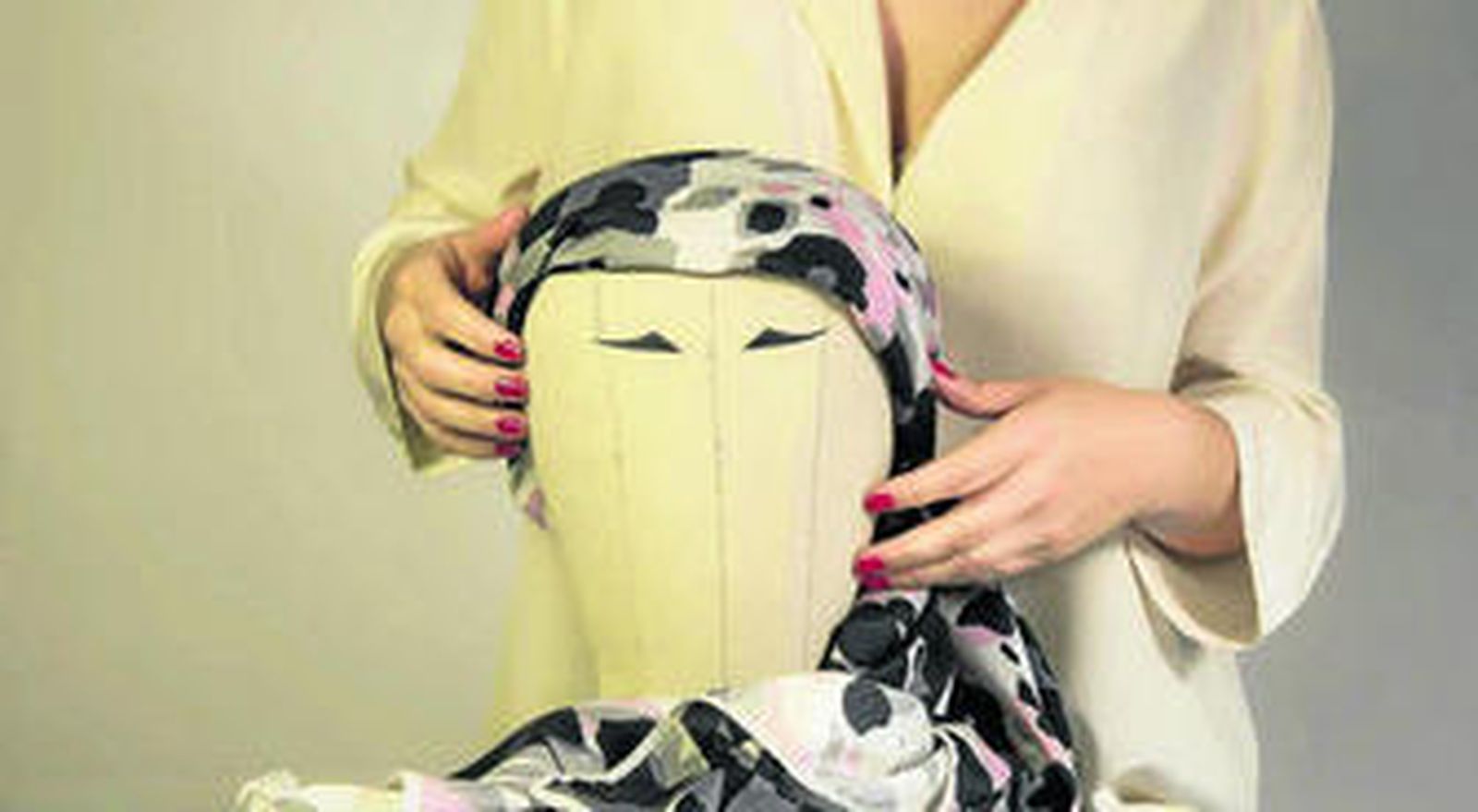 Funcionalidad . Los turbantes se elaboran con punto de bambú que, además de ser 100% natural, tiene unas características que hacen que la prenda sea práctica y cómoda. La marca busca que las mujeres los combinen con cualquier estilismo.