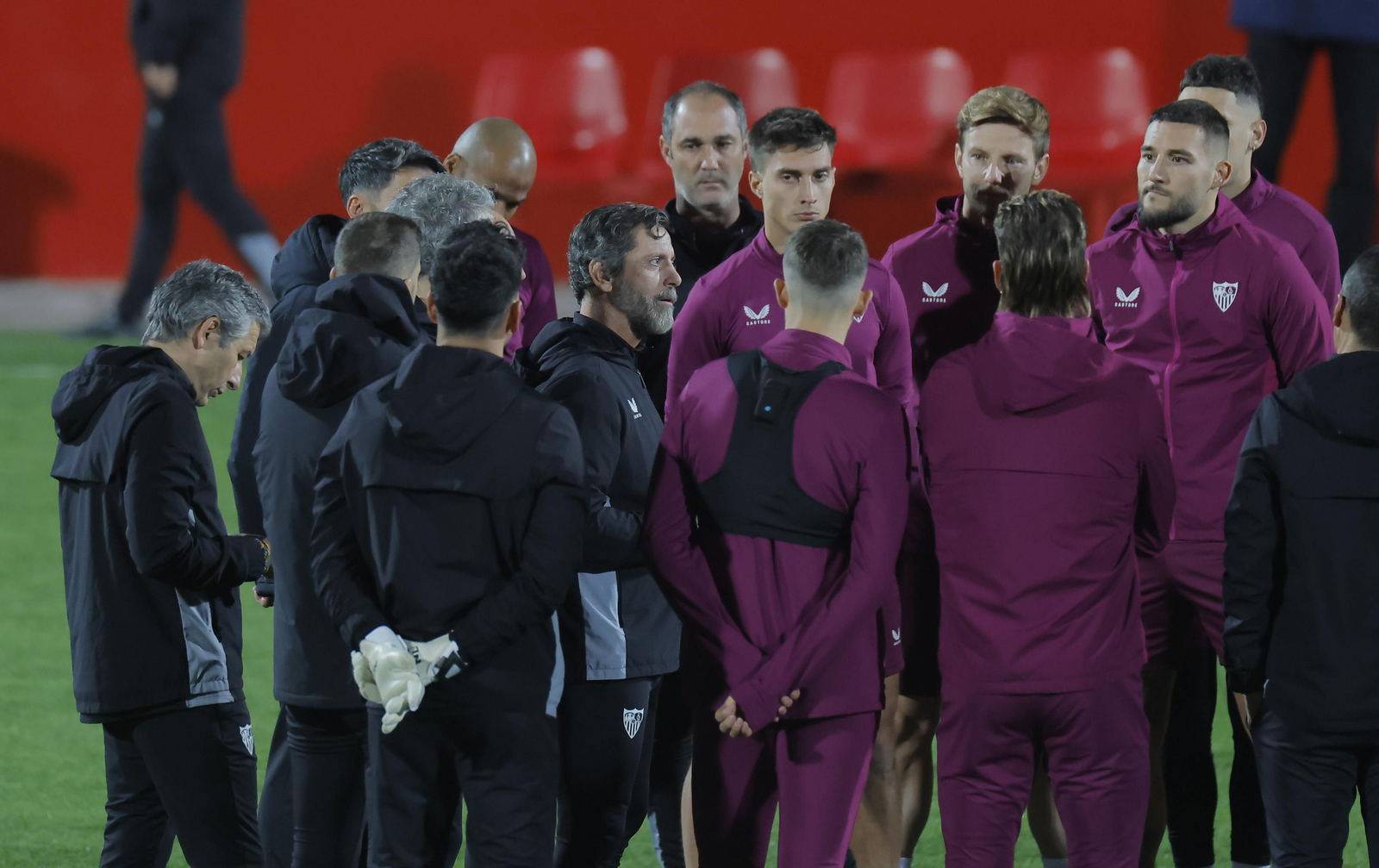 Quique Sánchez Flores, en su primer entrenamiento en el Sevilla.