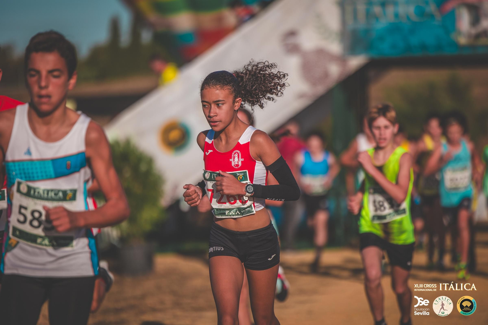 Búscate en las fotos del Cross de Itálica 2025 | 7