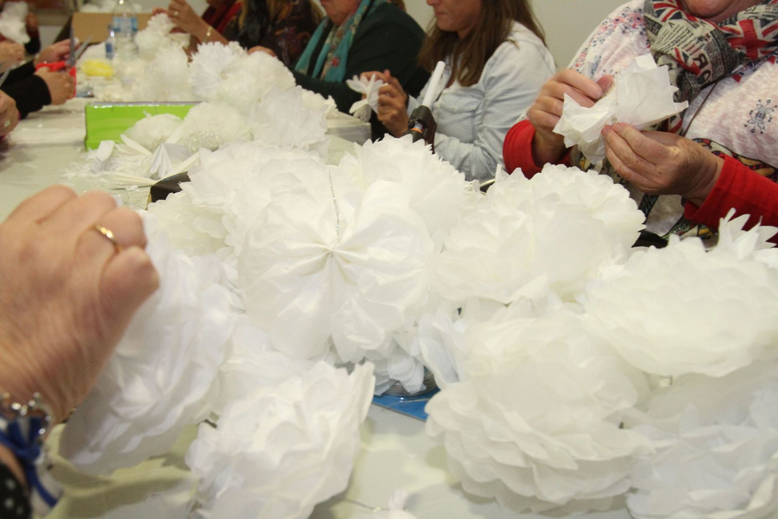 Preparativos en la Hermandad de Huelva para la Magna Rociera