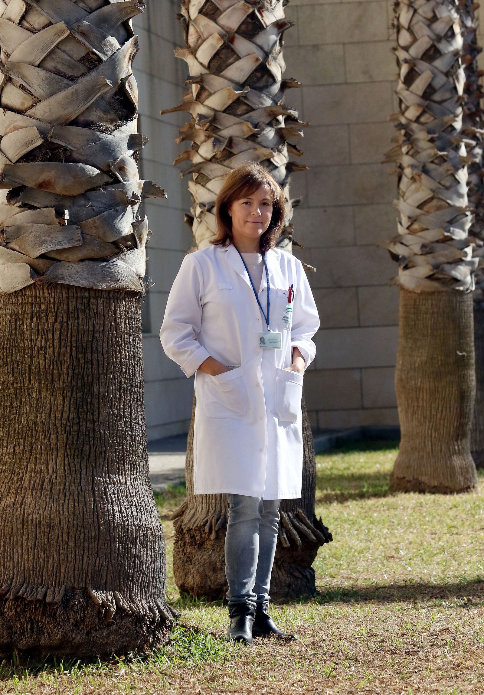Valle García, en el exterior del Hospital Reina Sofía.