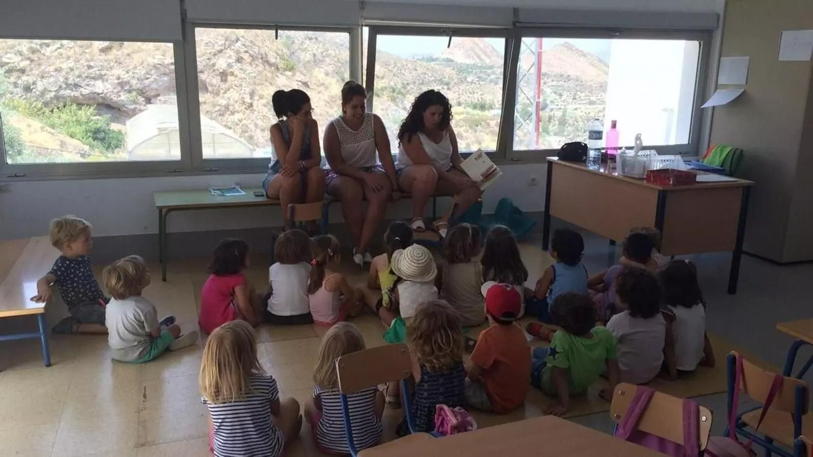 El proyecto ha contado con una docena de monitores y más de 150 niños/as entre julio y agosto