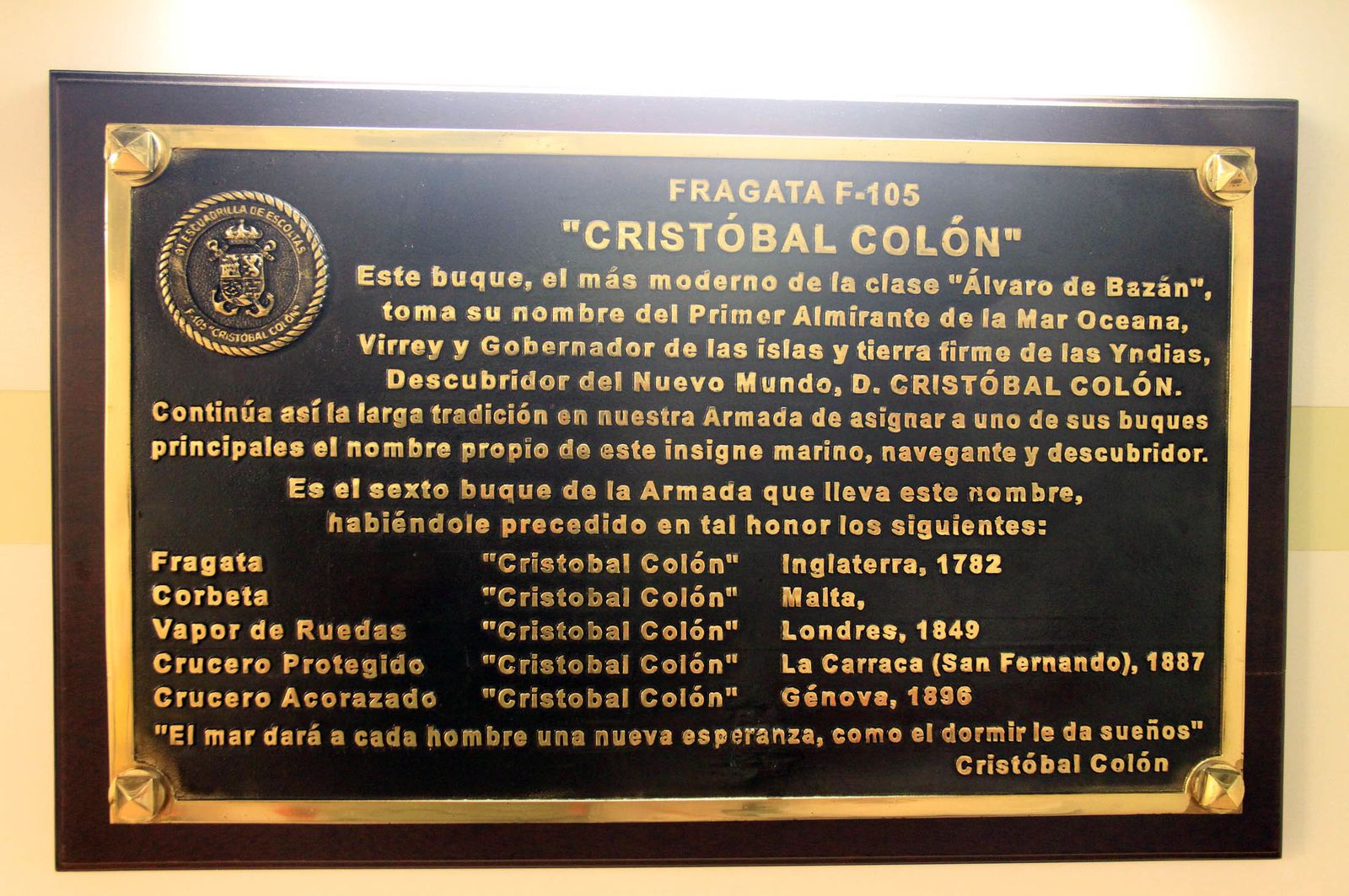 Imágenes de la Fragata Cristóbal Colón F-105