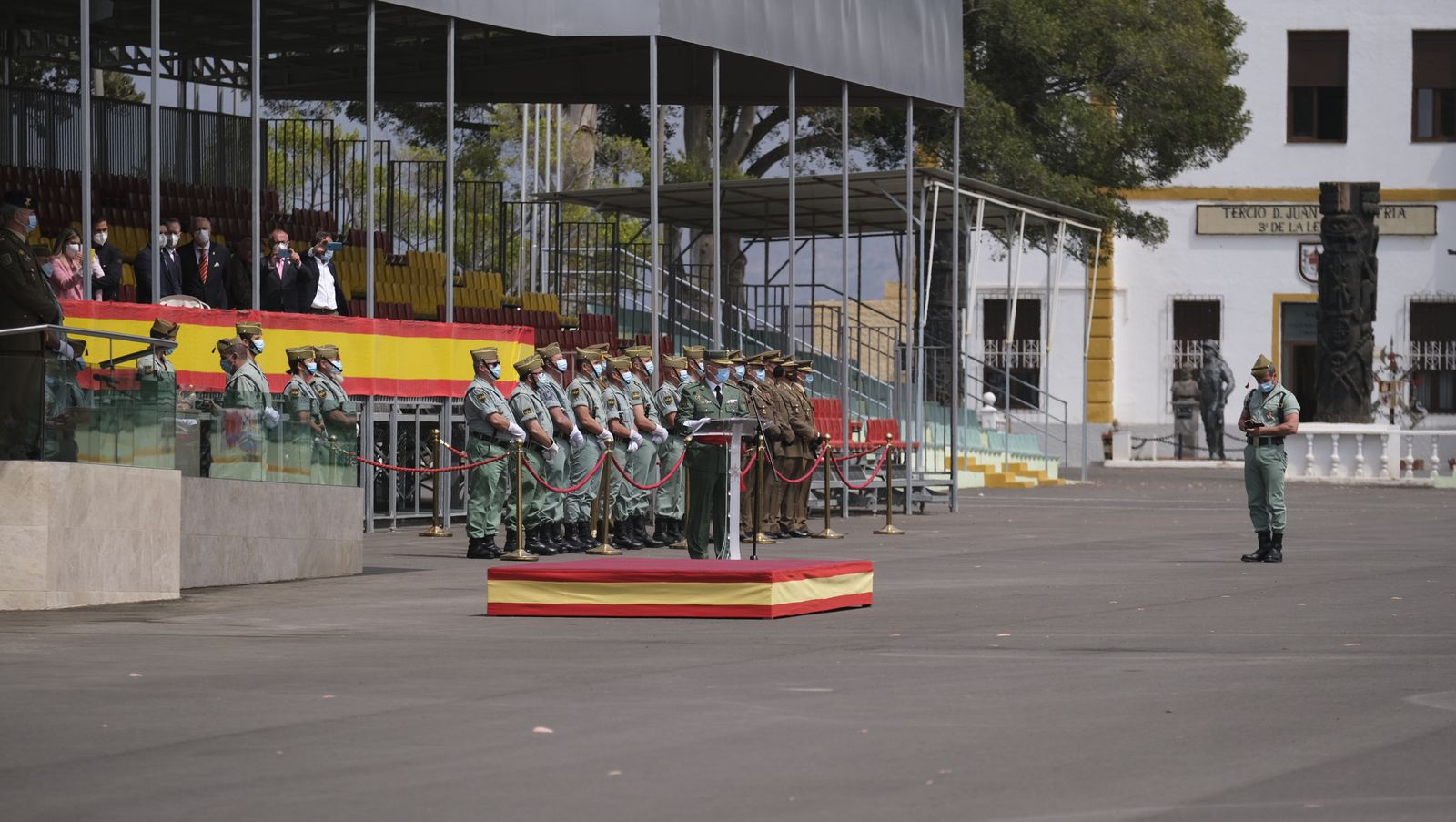 Fotogalería toma de posesión del General Melchor Marín Elvira. La Legión. Almería