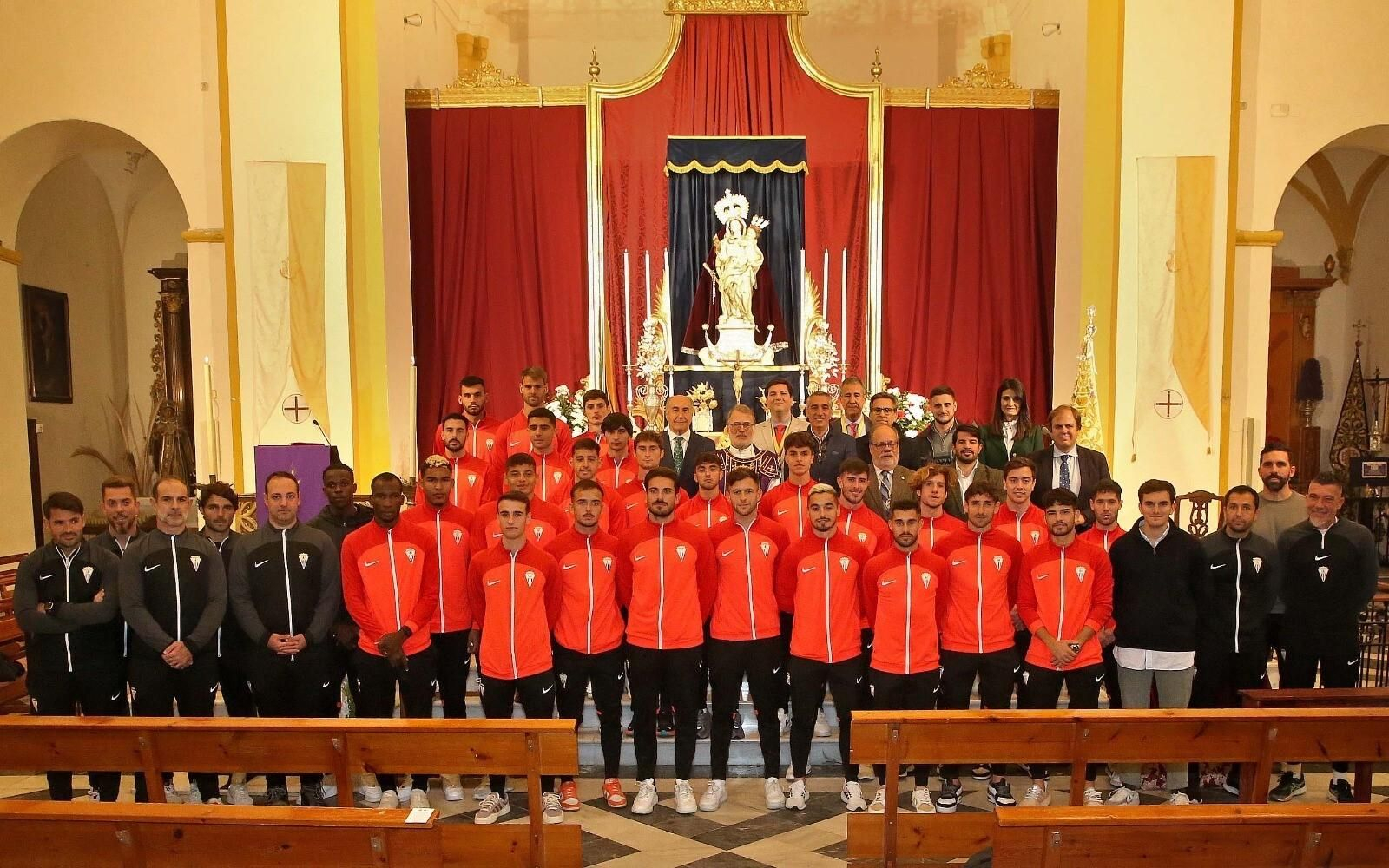 El Algeciras CF, con la Virgen de la Palma.