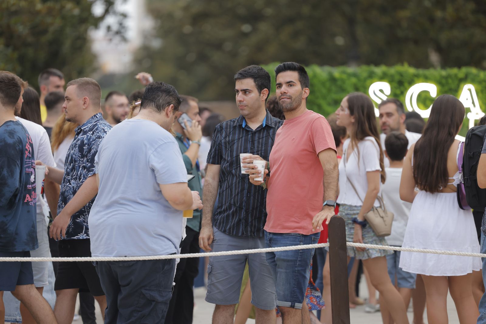 Búscate en las fotos del concierto de Bizarrap