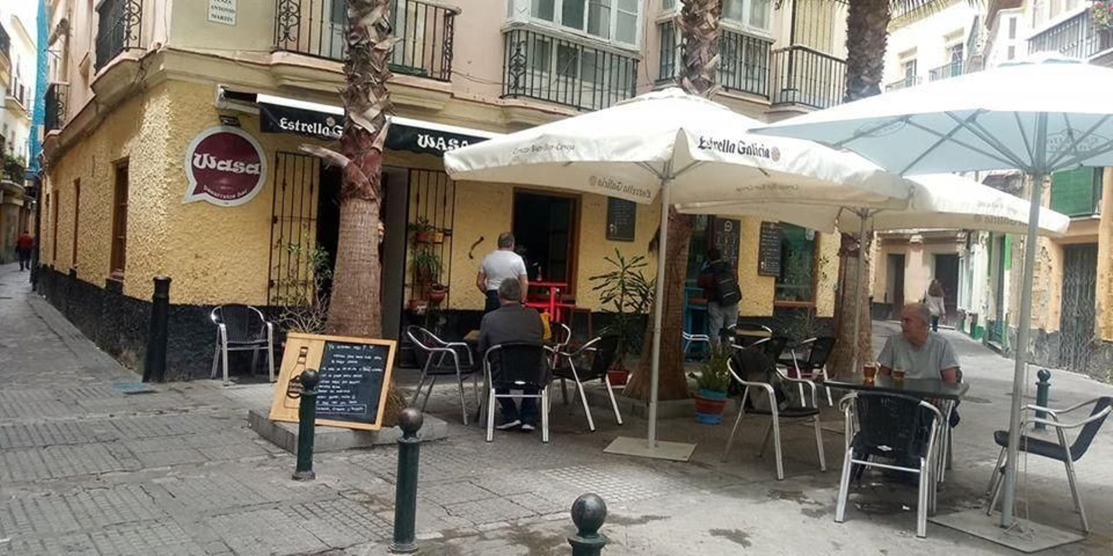 El bar Wasa Pasarratos, en la plaza de la Cruz Verde.