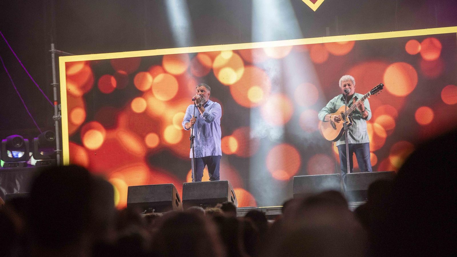 Bordón 4 repasó sus grandes éxitos en la Feria de Almería.