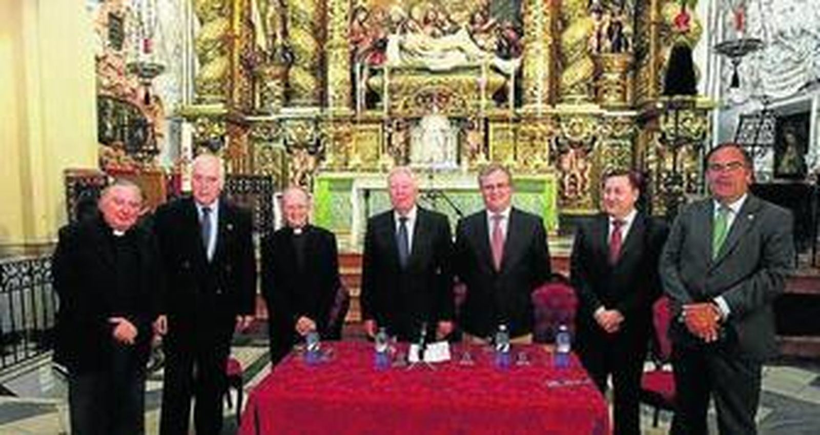 Representantes de la Caridad y Caja Rural del Sur, ayer en la presentación.