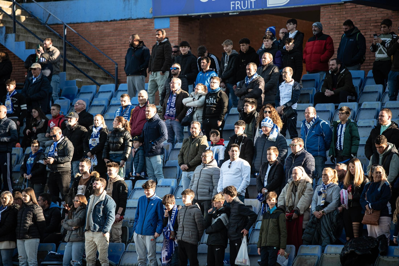 Imágenes de la afición en el Recreativo - San Roque