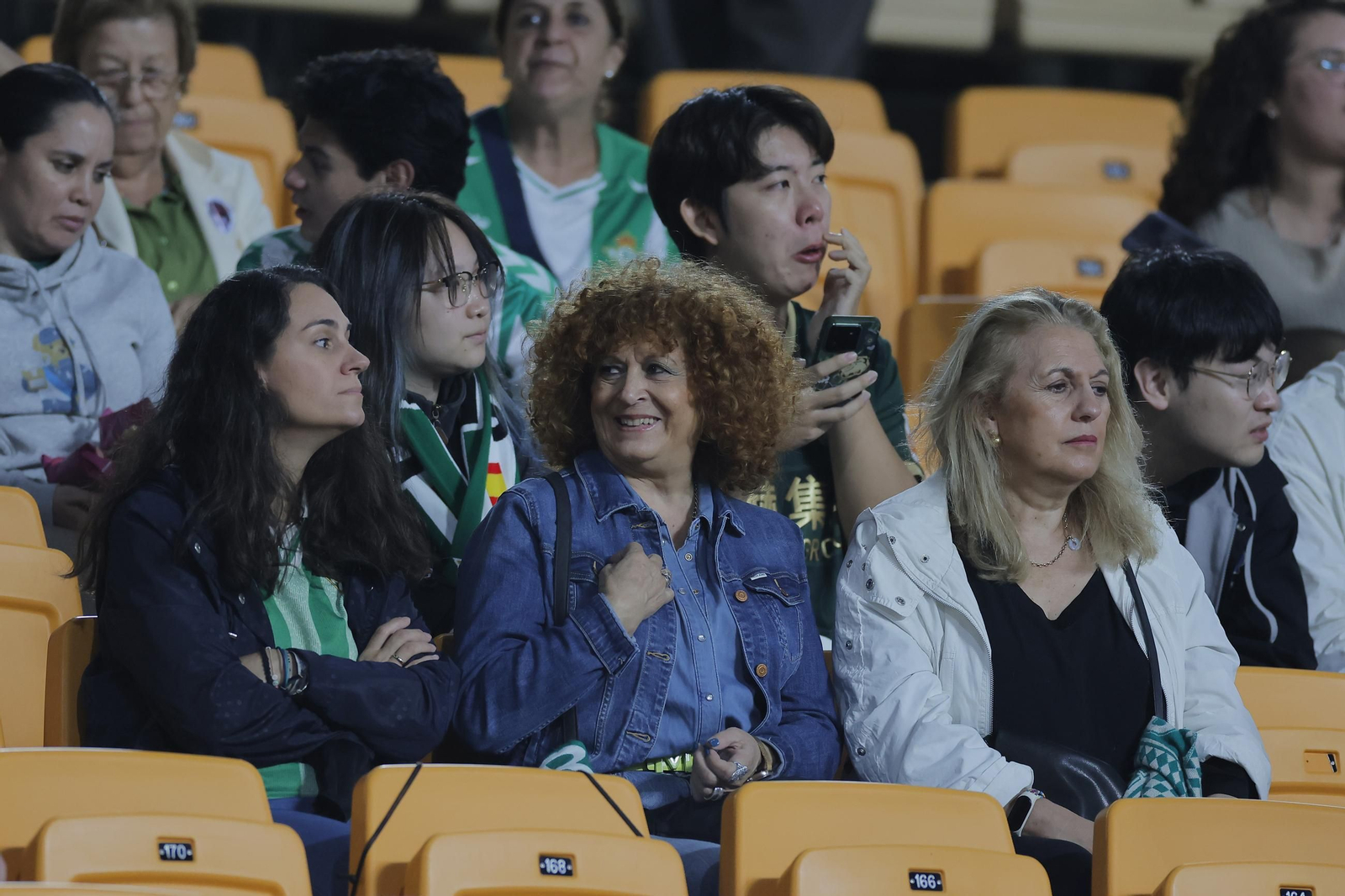 Búscate en las fotos del Betis - Mallorca