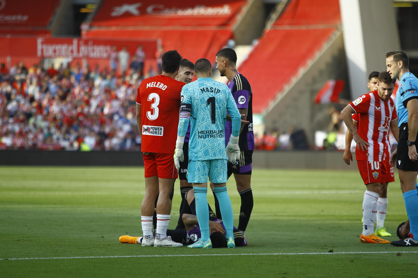 Imágenes del partido U.D. Almería-Real Valladolid C.F.