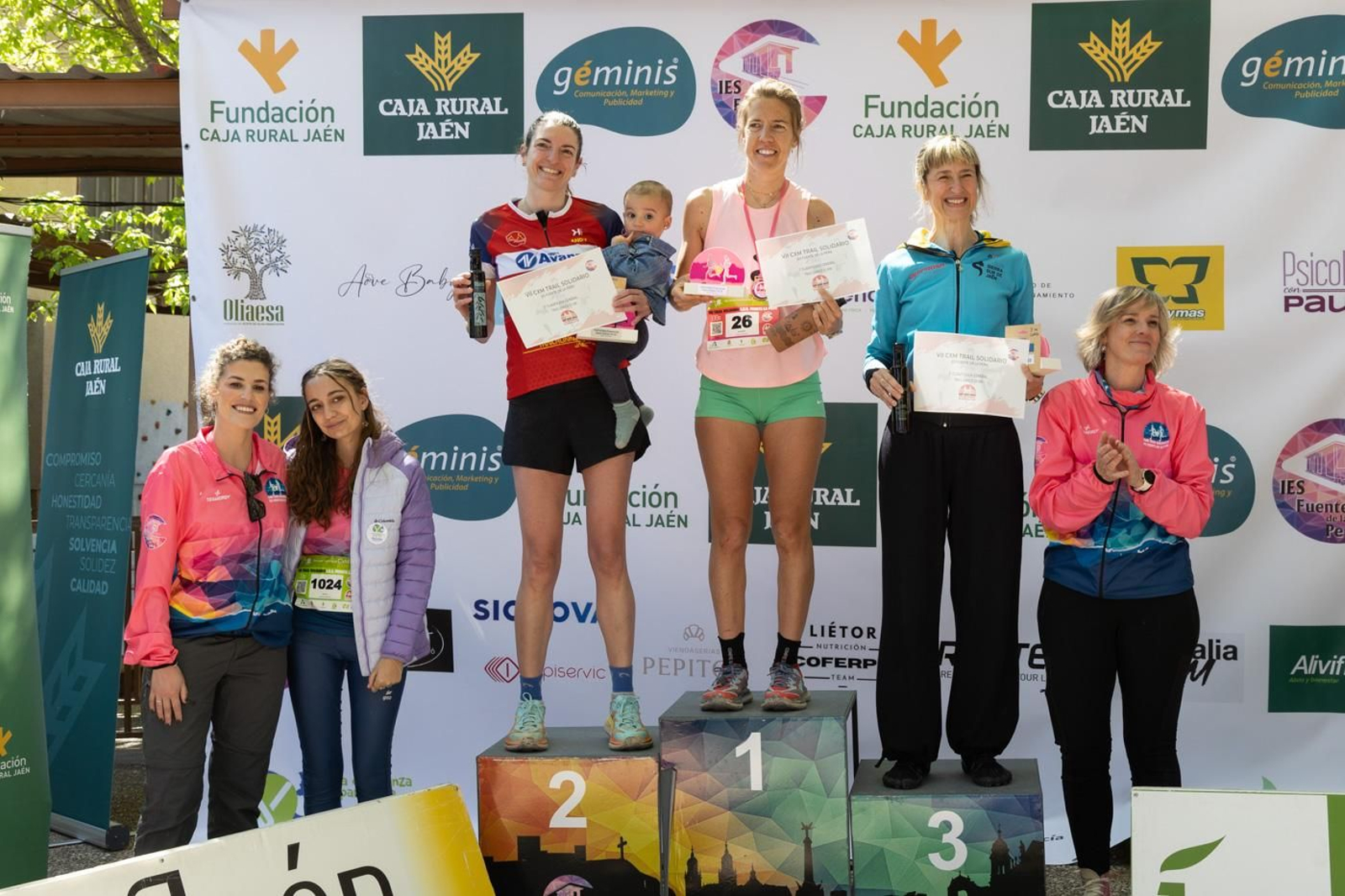 En imágenes: kilómetros para la esperanza de Celia en el CxM Trail Solidario IES Fuente de la Peña (II)