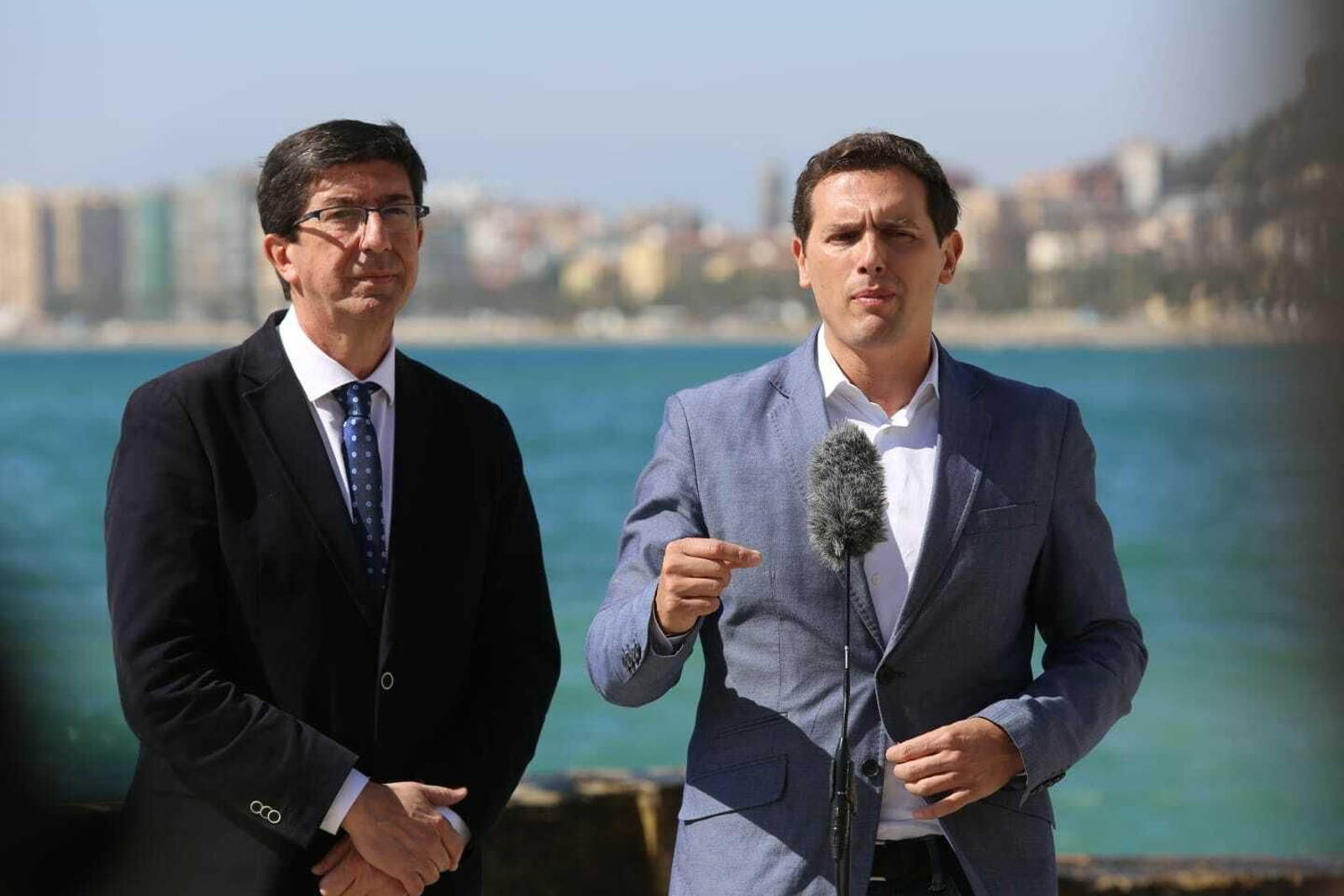 Albert Rivera, junto a Juan Marín, en el acto celebrado en los Baños del Carmen.