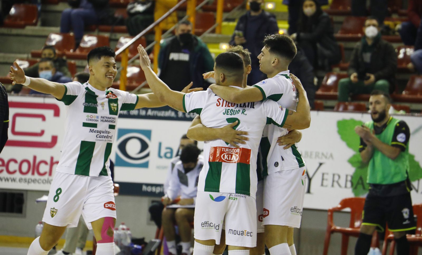 Las imágenes del triunfo del Córdoba Futsal ante O Parrulo