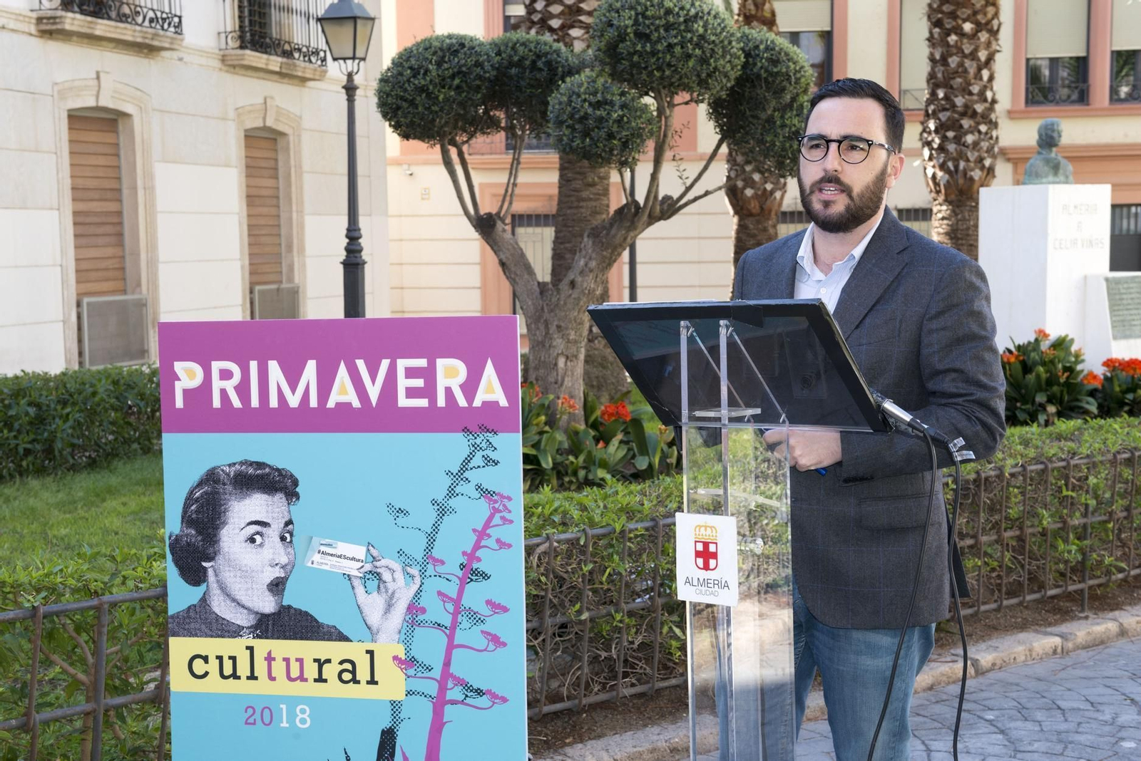 Carlos Sánchez, concejal de Cultura, presentando la programación.