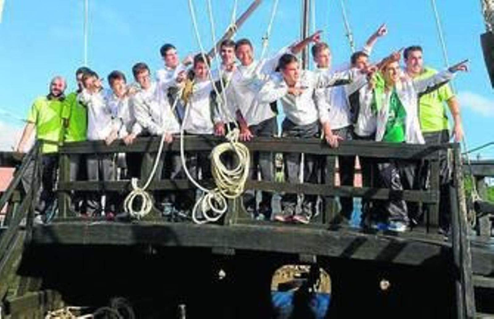Componentes de la selección de Huelva, en el Muelle de las Carabelas.