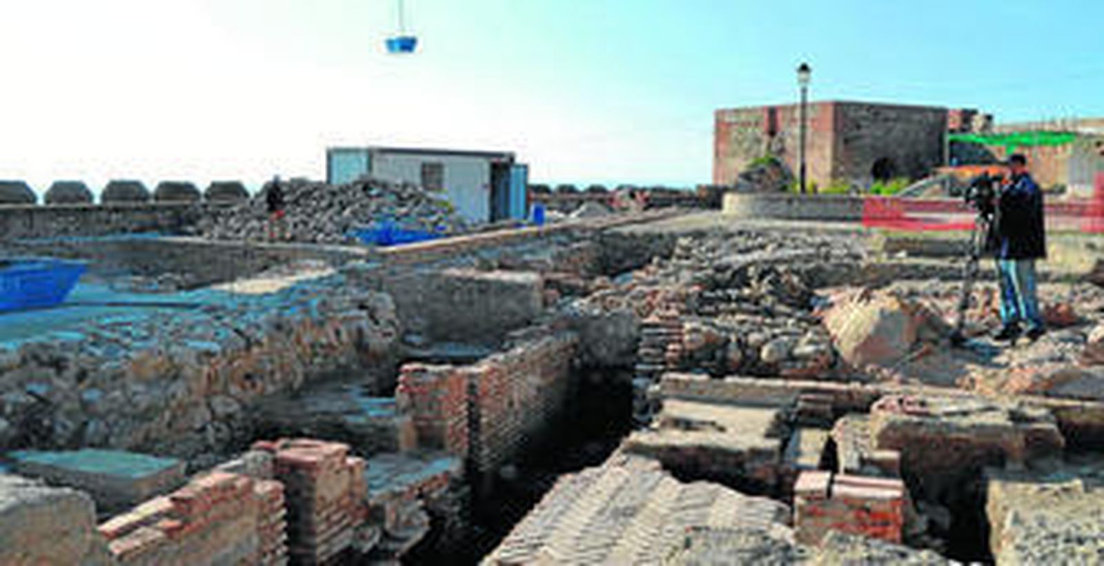 El delegado de Turismo visitó ayer las obras, enmarcadas en la ITS de la Costa Tropical.