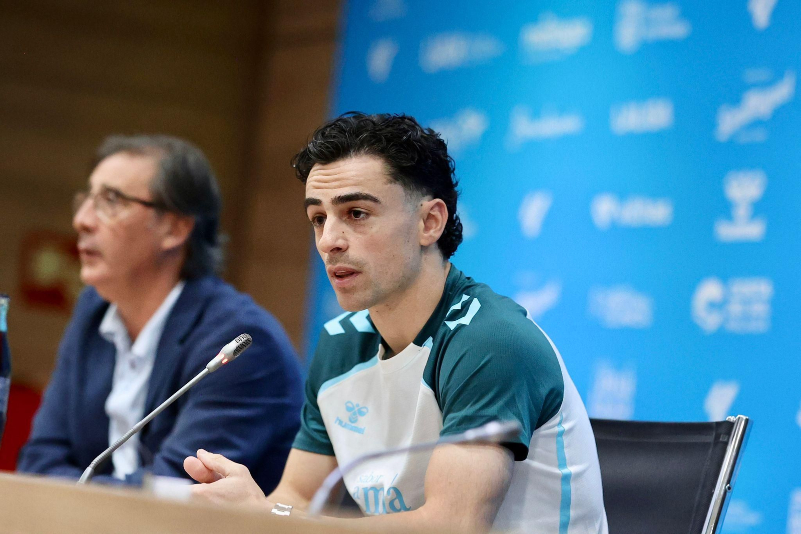 Las fotos de la presentación de Josué Dorrio con el Málaga CF