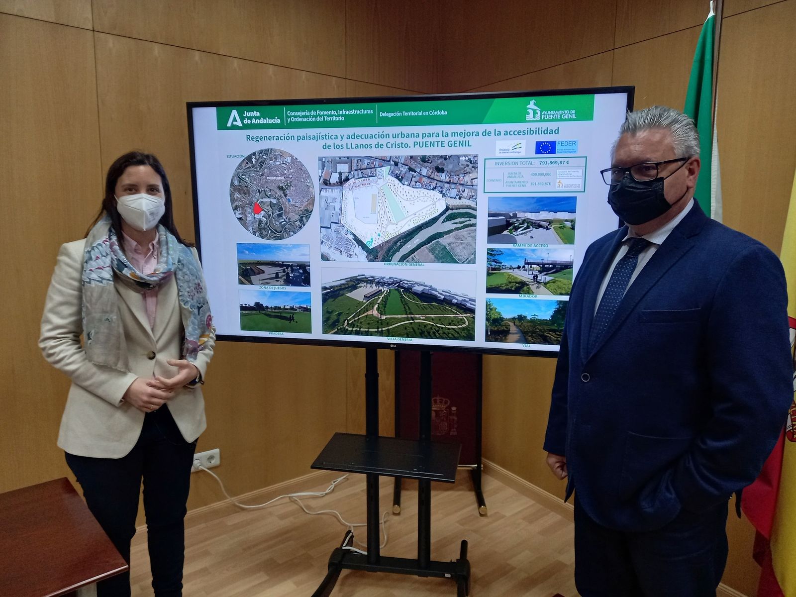 Cristina Casanueva y Esteban Morales, en la presentación del proyecto.