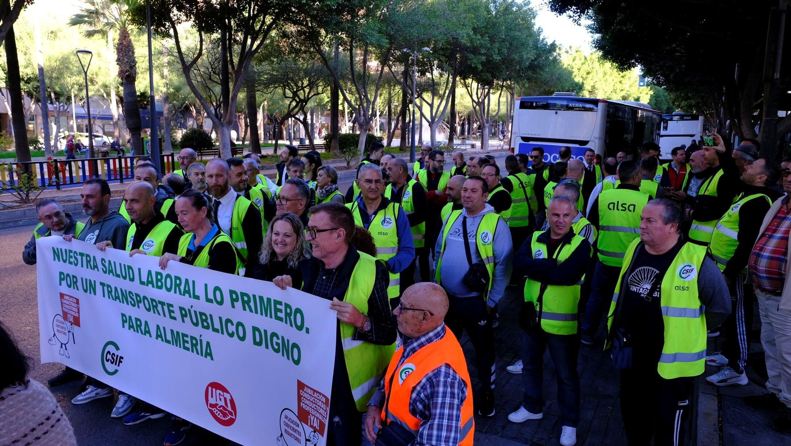 Concentración de los trabajadores de Surbús