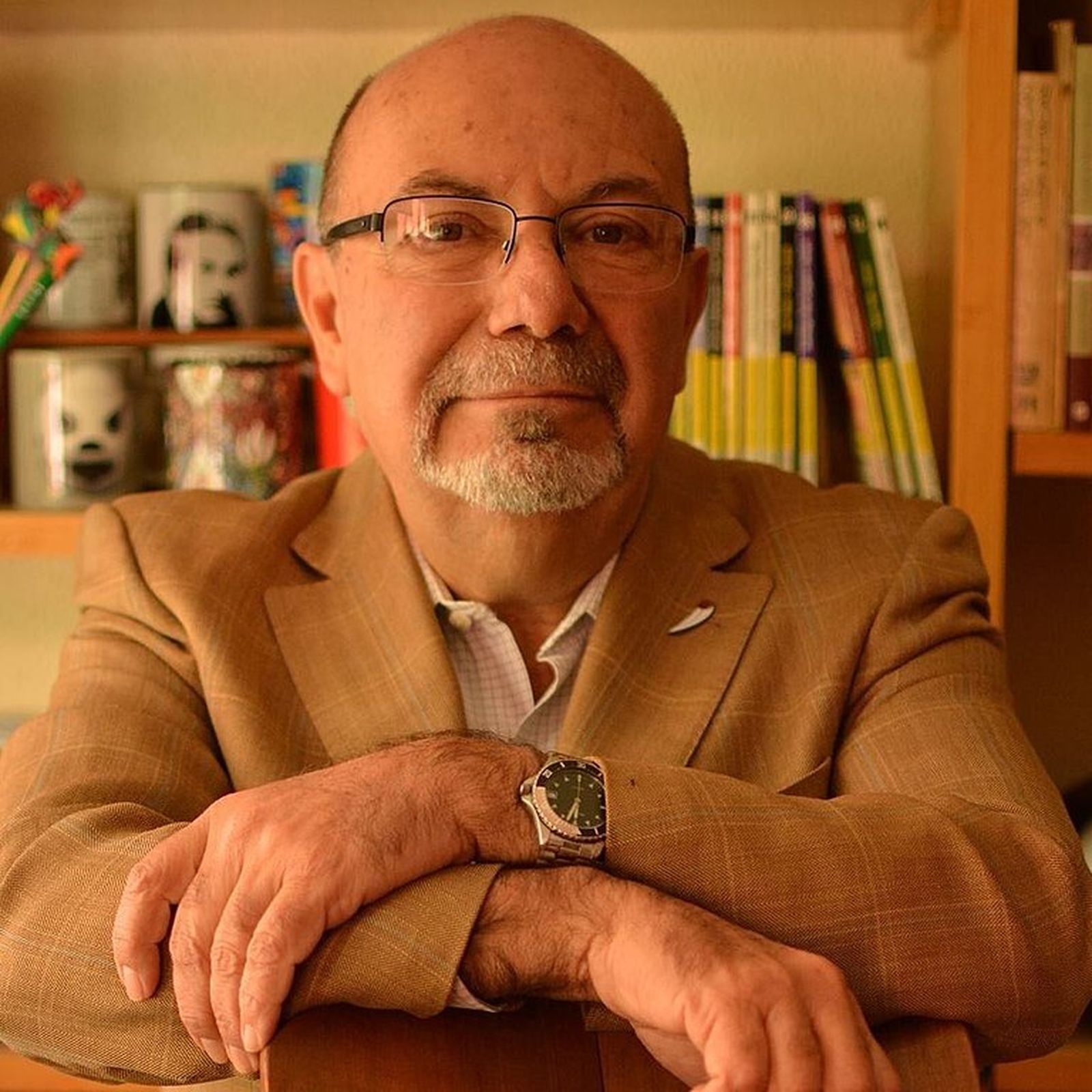 El ciclo de conferencias parte de la dirección del profesor y académico mexicano Enrique X. de Anda Alanís.