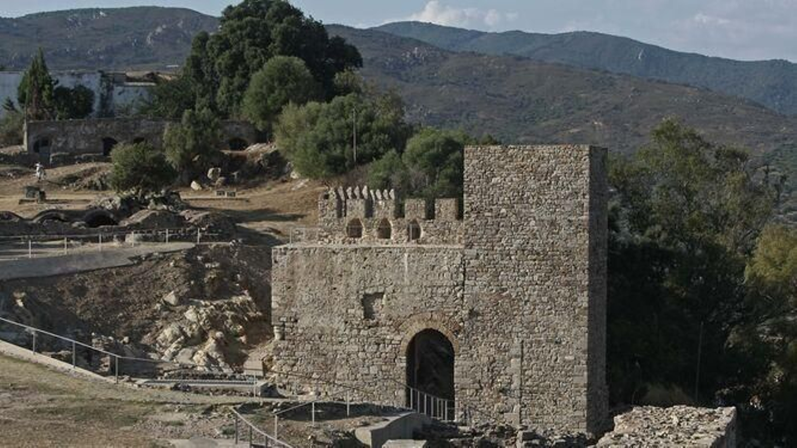 Una de las partes del Castillo de Jimena