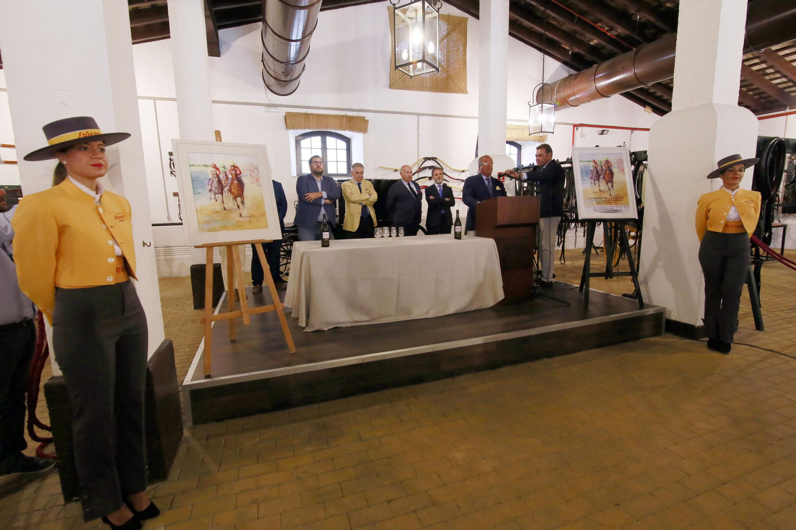 Presentación de la Carrera de Caballos de Sanlucar en el Museo de Enganches de Jerez