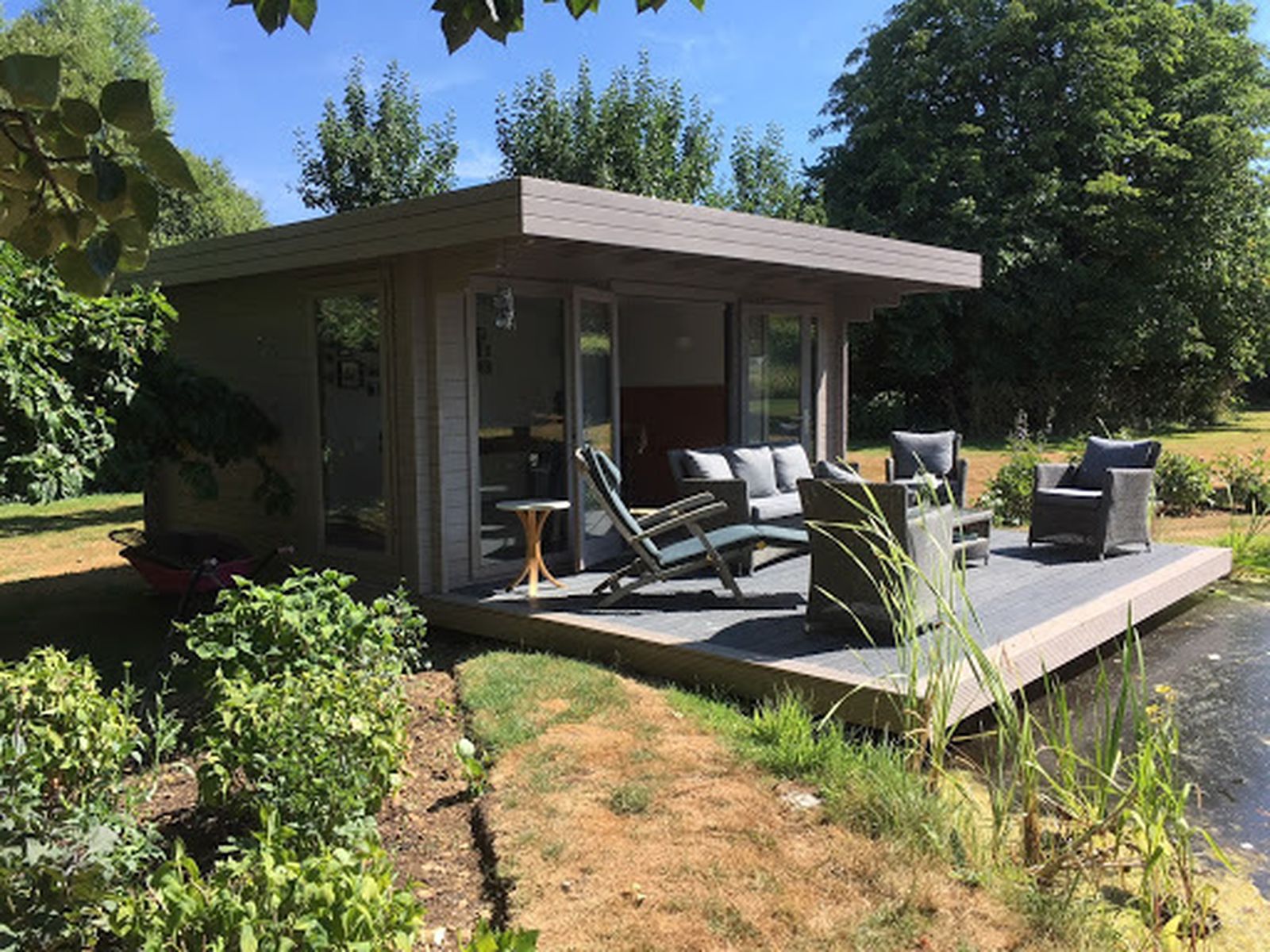 Casas de madera, alternativas económicas para veranear y recibir invitados