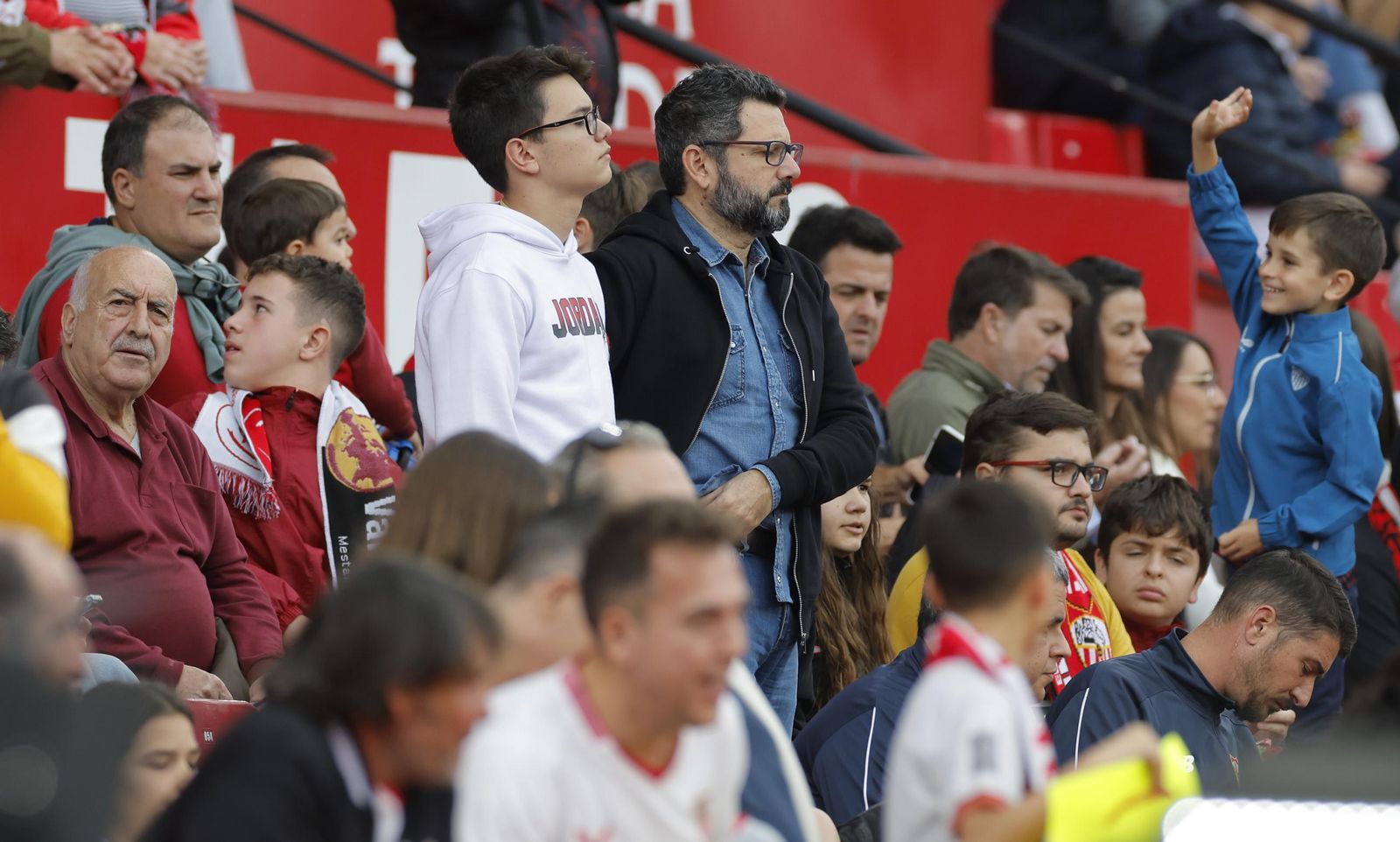 Búscate en las fotos del Sevilla fc - Rayo