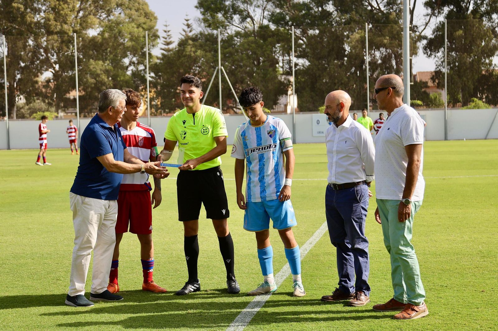 Las fotos del histórico primer partido oficial en La Academia del Málaga CF