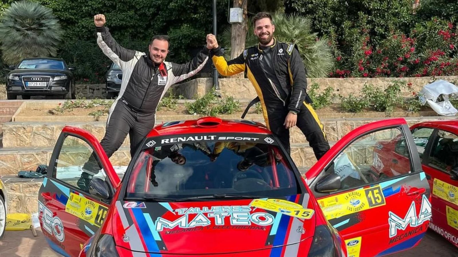 El piloto almeriense celebra el final de una de las pruebas de este año.