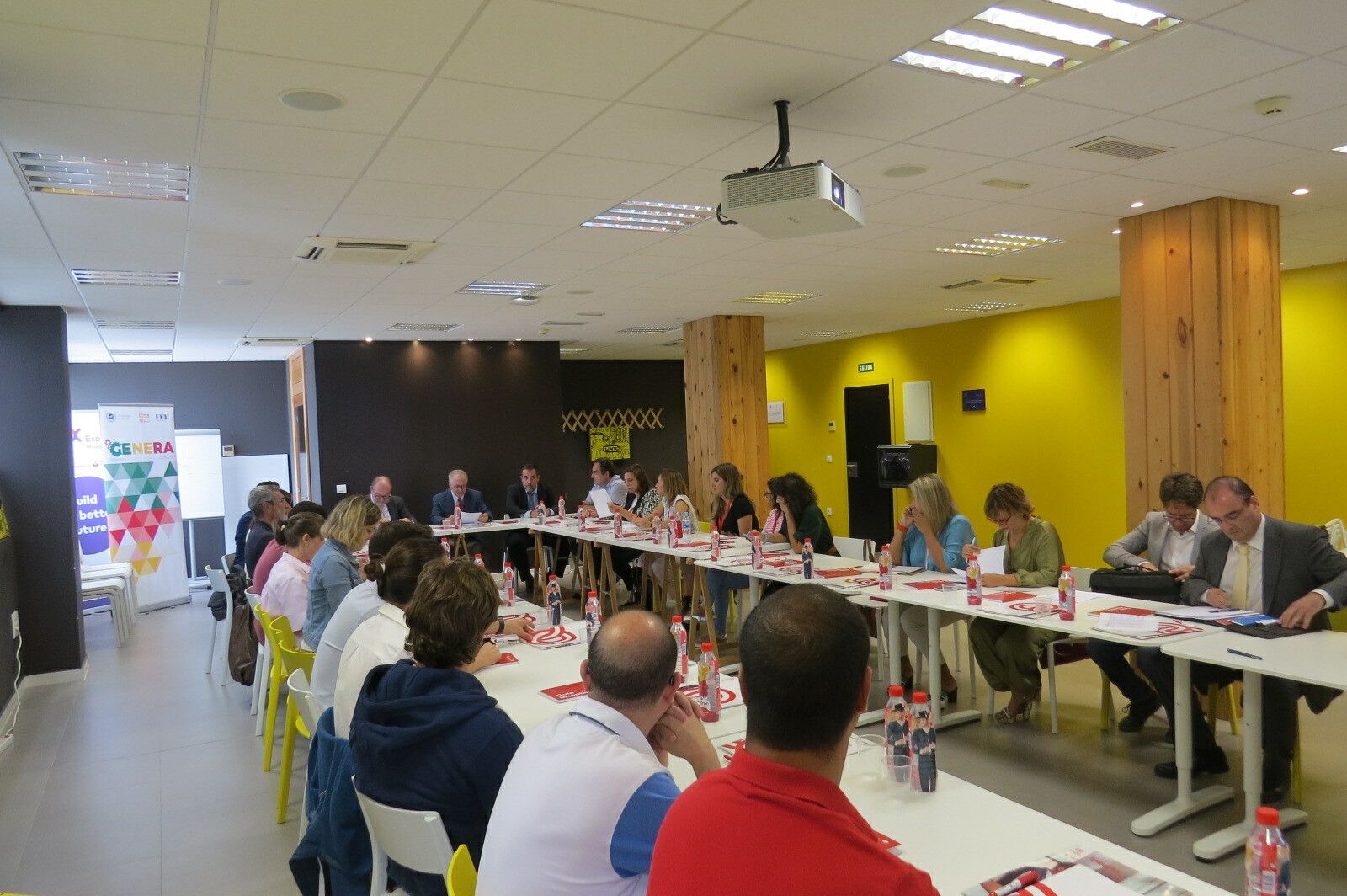 Un momento de la reunión celebrada en el PTA