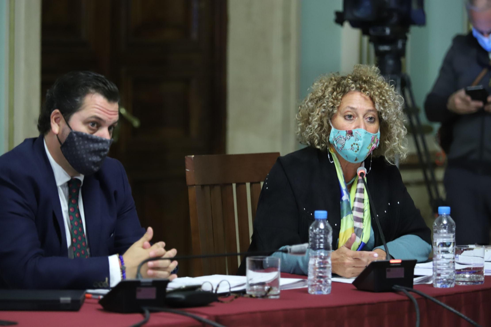 Imágenes del pleno celebrado en el Ayuntamiento de Huelva