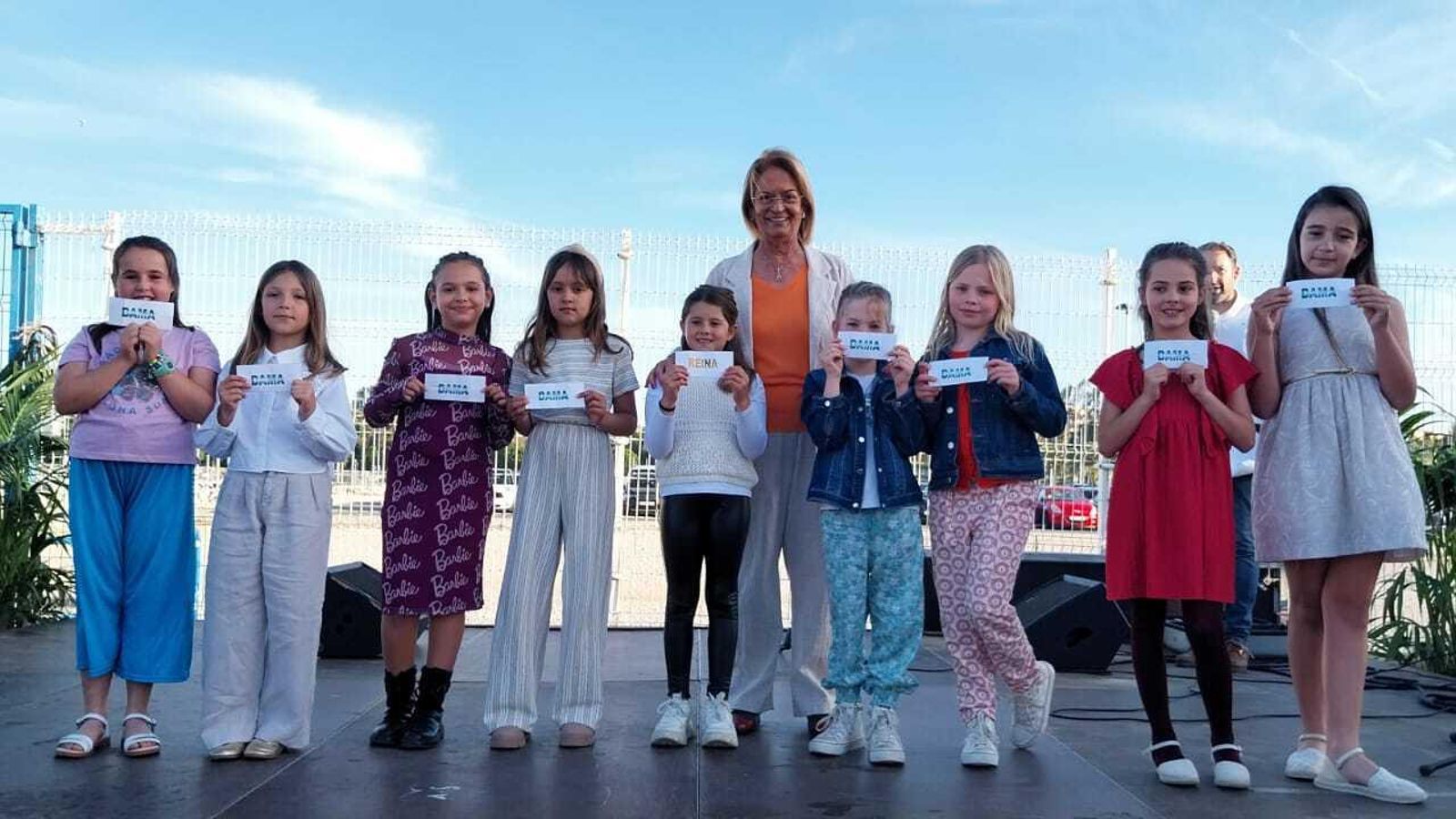 Elección de la reina infantil.