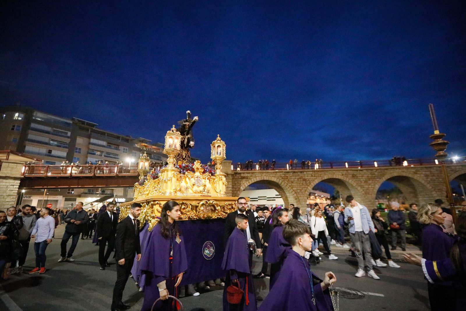 La procesión del Encuentro, en imágenes