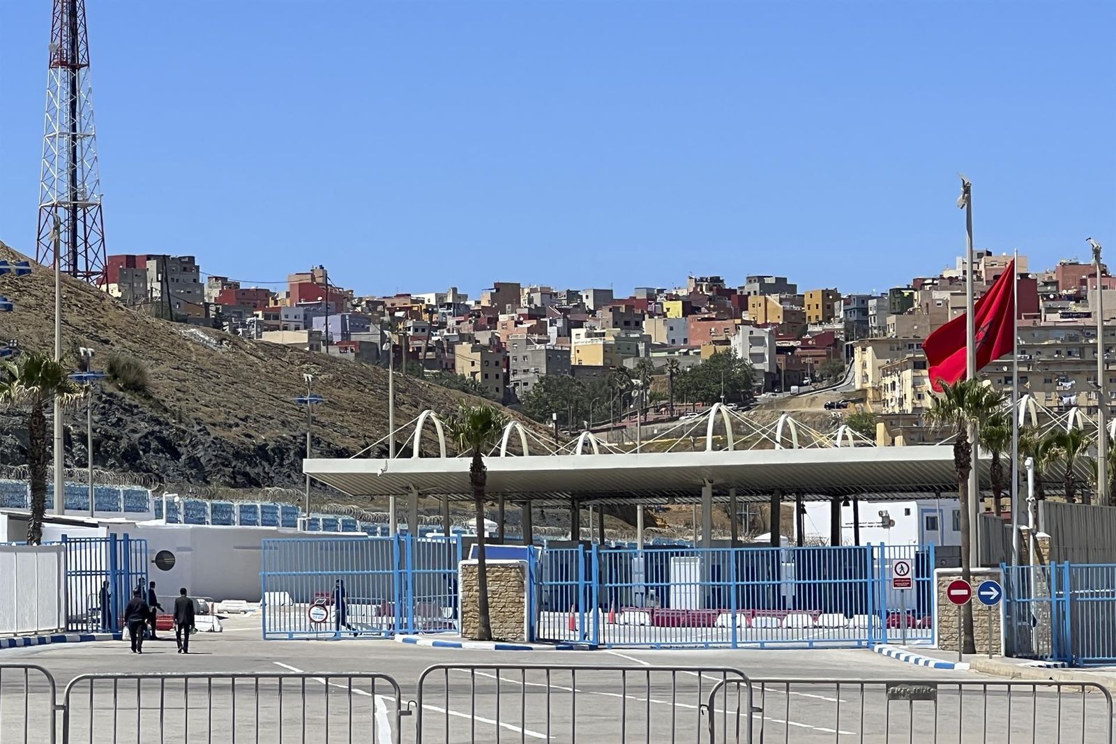 Todo preparado en el lado marroquí del paso fronterizo del Tarajal de Ceuta.