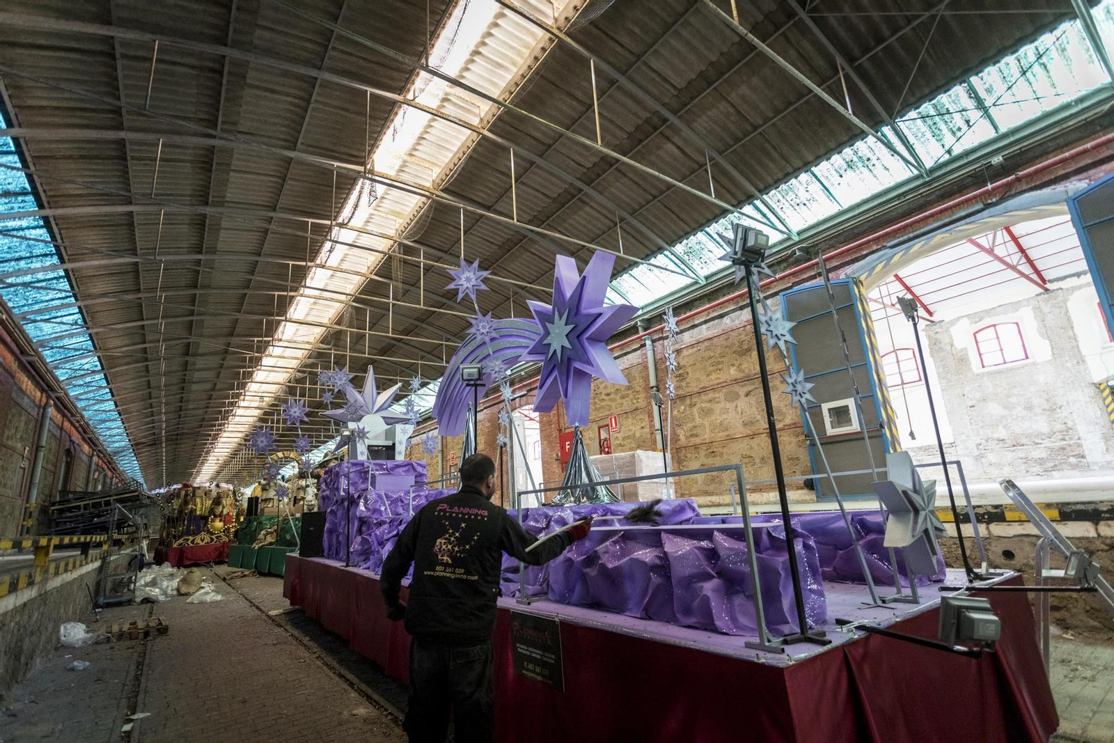 Preparativos de las carrozas de la Cabalgata de Reyes Magos 2019